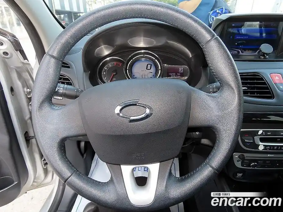 Renault SM3 2015 1.6 гидро в Москве № 928486, фото 8