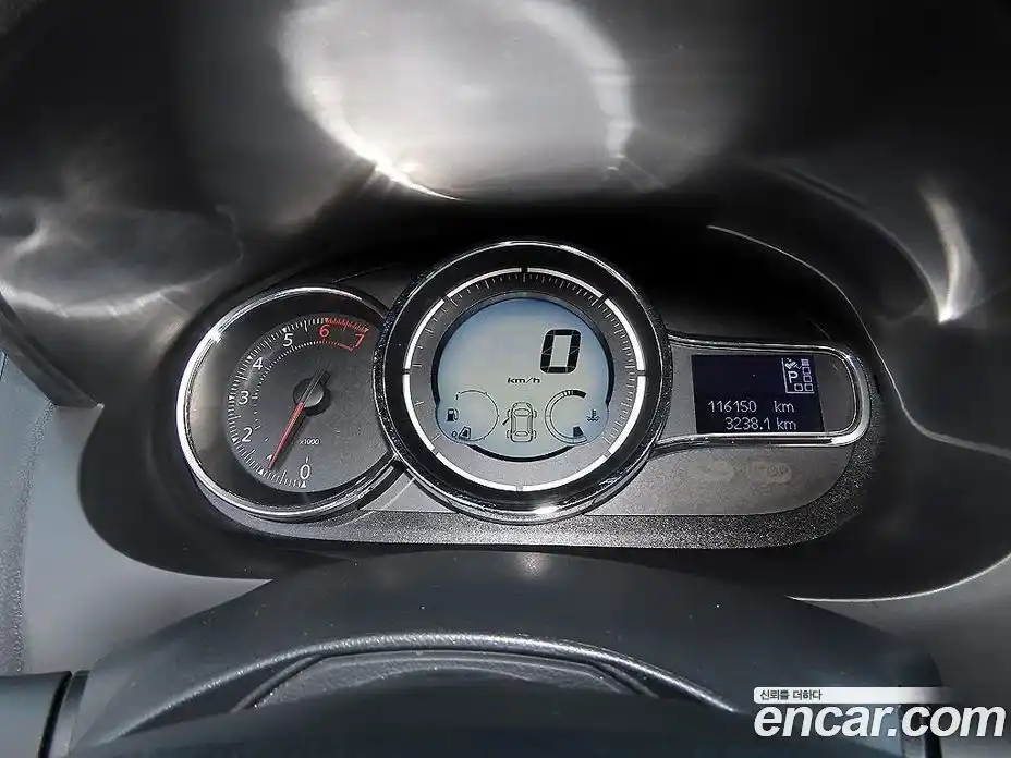 Renault SM3 2015 1.6 гидро в Москве № 928486, фото 9