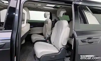 Kia Canival 2023 2.2 Автомат в Москве № 929105, миниатюра 11