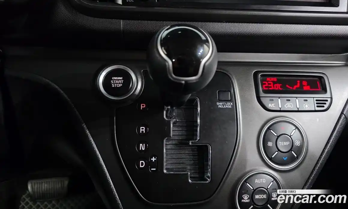 Kia Ray 2023 1.0 Автомат в Москве № 929176, фото 9