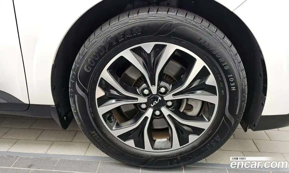 Kia Canival 2023 3.5 Автомат в Москве № 929252, фото 4