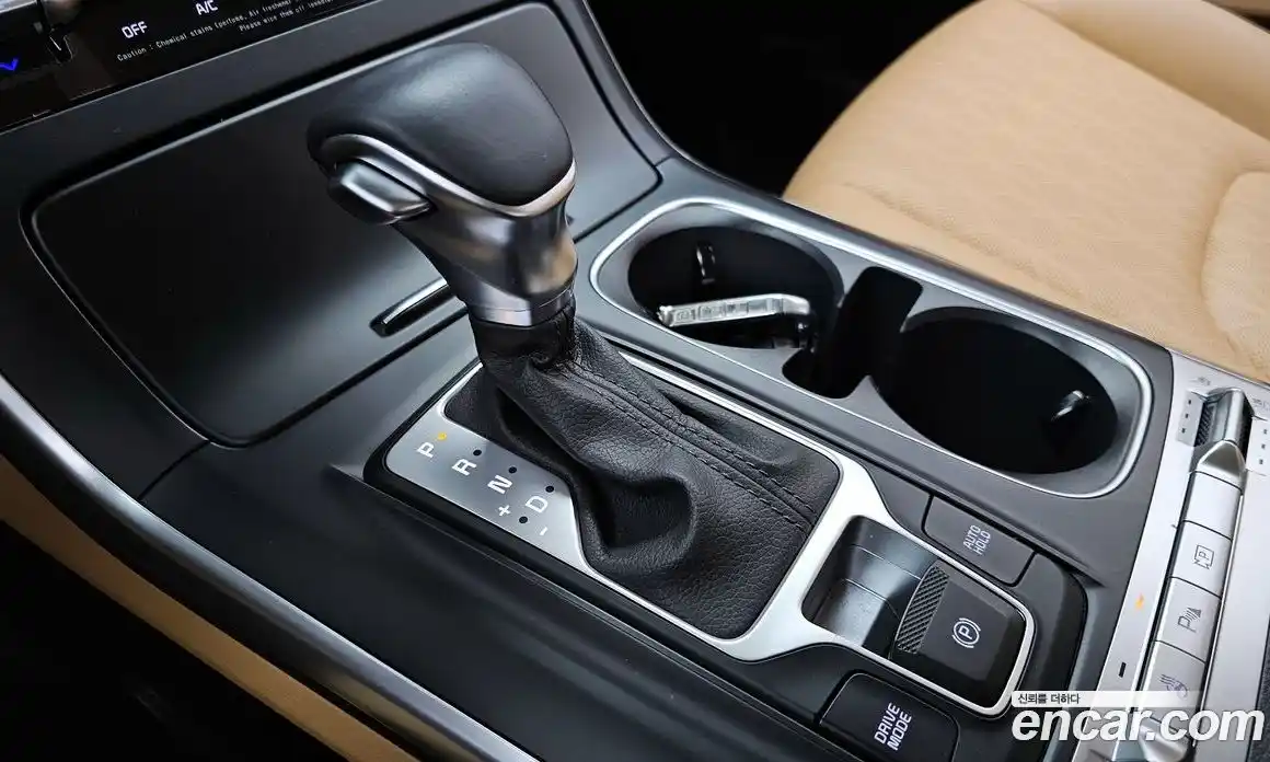 Kia Canival 2023 3.5 Автомат в Москве № 929252, фото 8