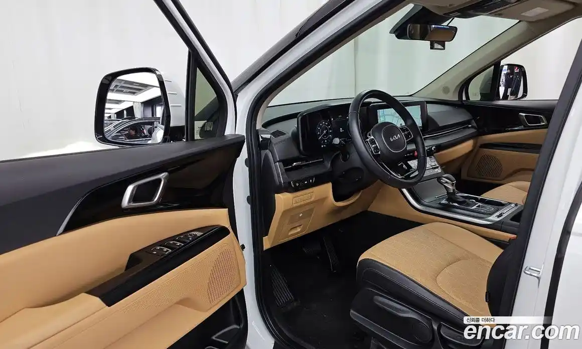 Kia Canival 2023 3.5 Автомат в Москве № 929252, фото 9