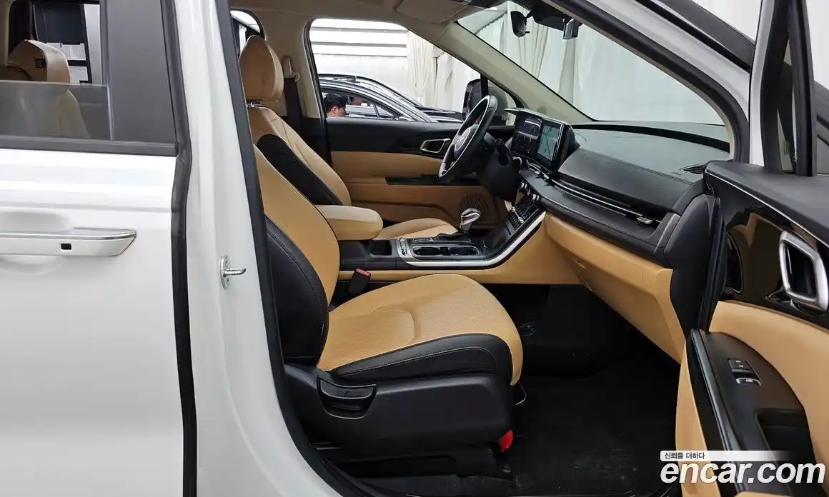 Kia Canival 2023 3.5 Автомат в Москве № 929252, фото 10