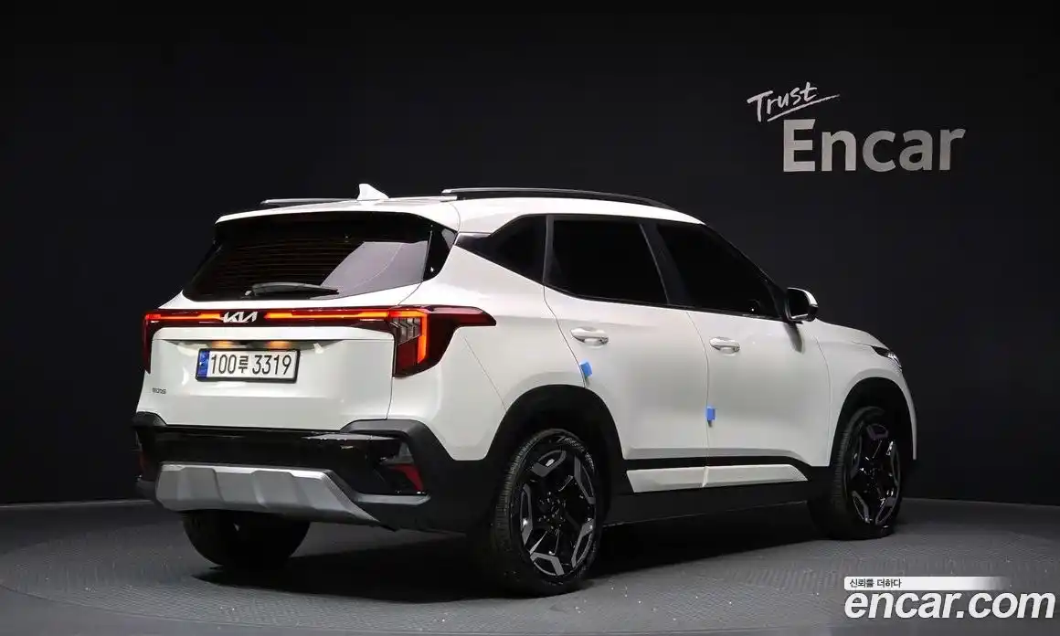 Kia Seltos 2022 1.6 Автомат в Москве № 929270, фото 2