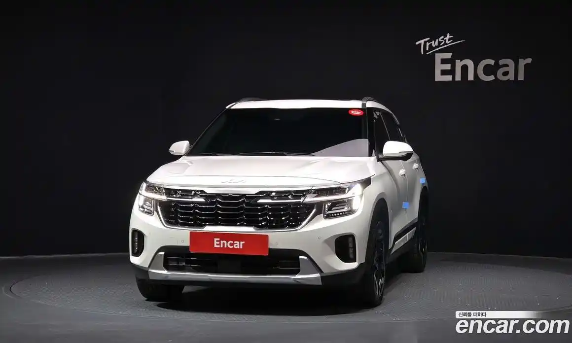 Kia Seltos 2022 1.6 Автомат в Москве № 929270, фото 3