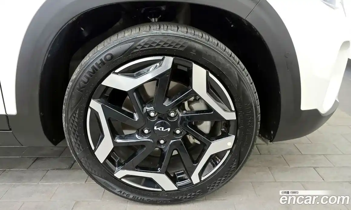 Kia Seltos 2022 1.6 Автомат в Москве № 929270, фото 5