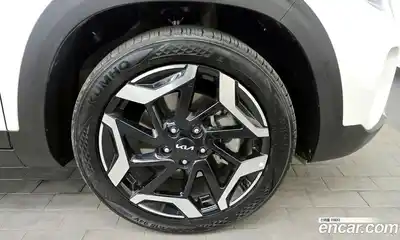 Kia Seltos 2022 1.6 Автомат в Москве № 929270, миниатюра 5