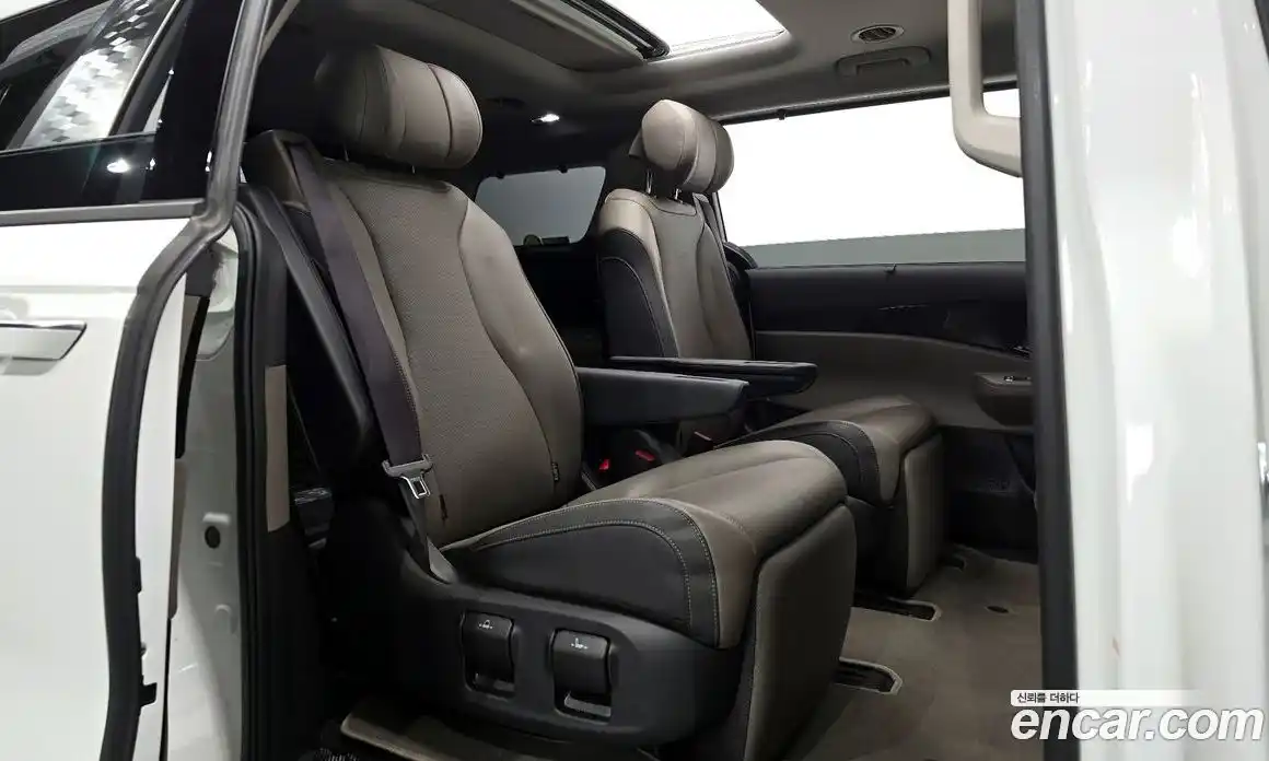 Kia Canival 2024 2.2 Автомат в Москве № 929414, фото 12