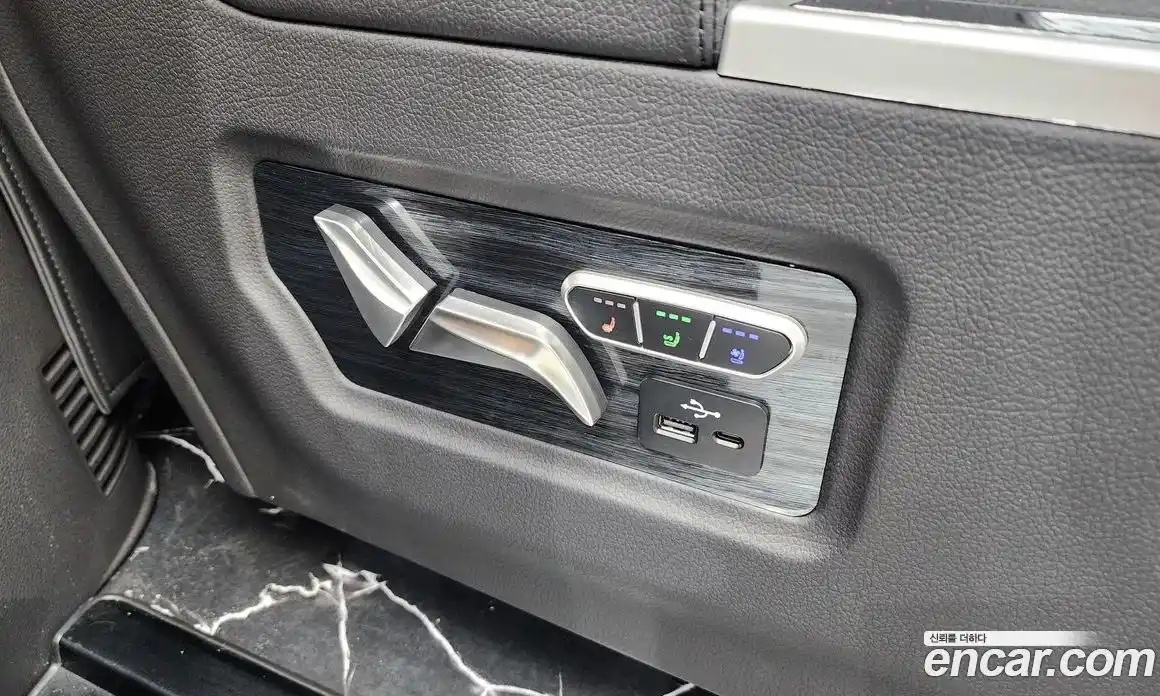 Kia Canival 2022 3.5 Автомат в Москве № 929619, фото 18