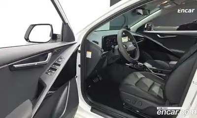 Kia Niro 2022 1.6 Автомат в Москве № 929629, миниатюра 11