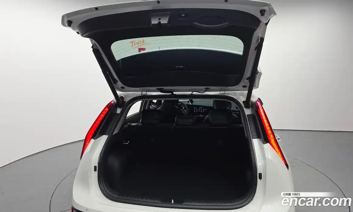 Kia Niro 2022 1.6 Автомат в Москве № 929629, фото 20