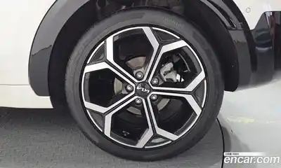 Kia Niro 2022 1.6 Автомат в Москве № 929629, миниатюра 5