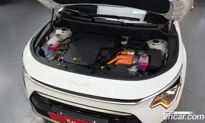 Kia Niro 2022 1.6 Автомат в Москве № 929629, миниатюра 6