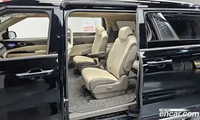 Kia Canival 2023 3.5 Автомат в Москве № 929666, миниатюра 11