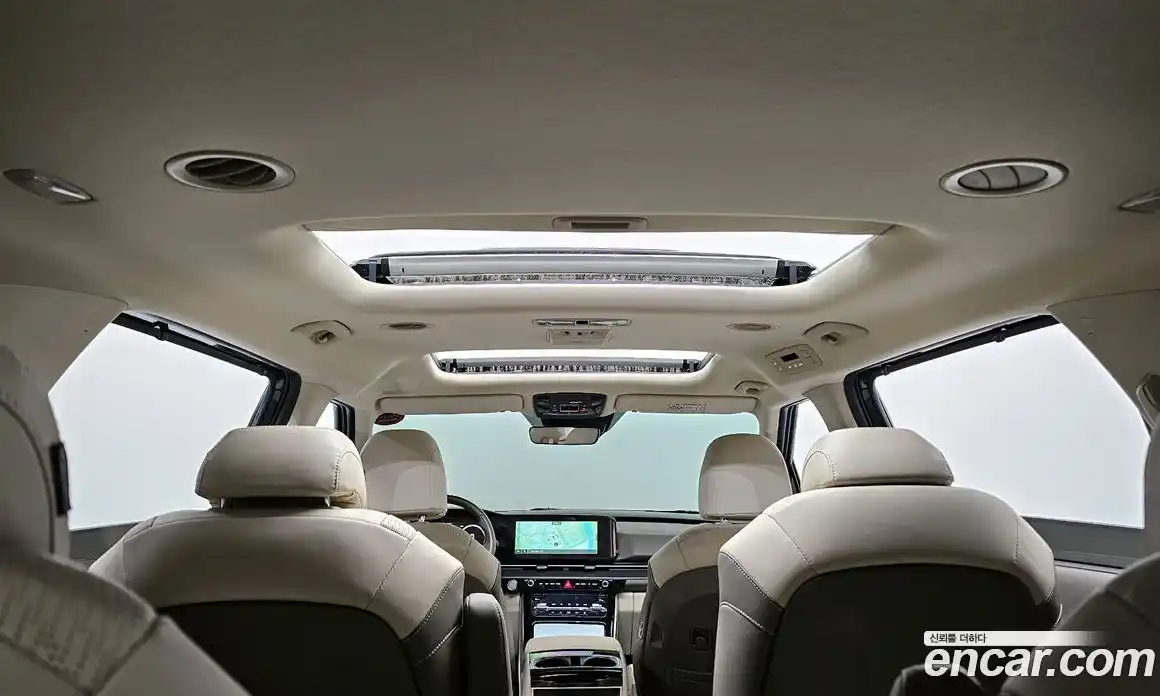 Kia Canival 2023 3.5 Автомат в Москве № 929666, фото 18