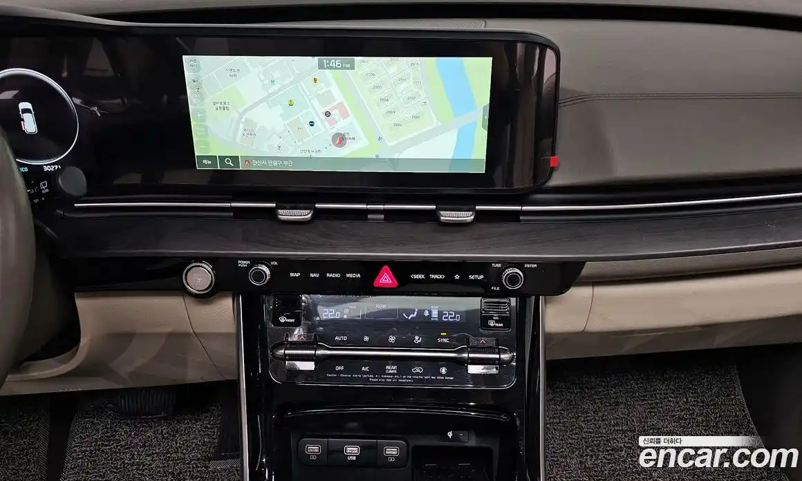 Kia Canival 2023 3.5 Автомат в Москве № 929666, фото 19