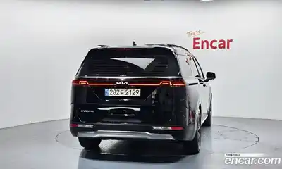 Kia Canival 2023 3.5 Автомат в Москве № 929666, миниатюра 4