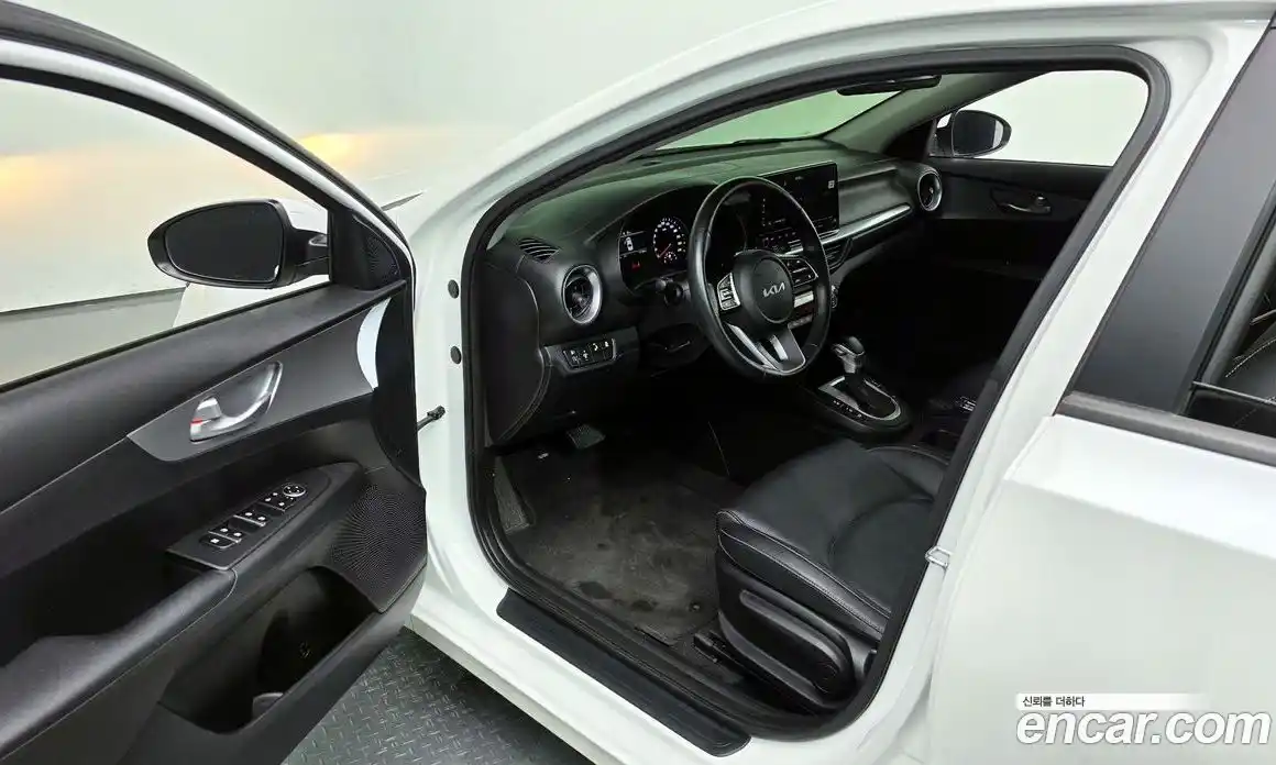 Kia K3 2022 1.6 Автомат в Москве № 929731, фото 11