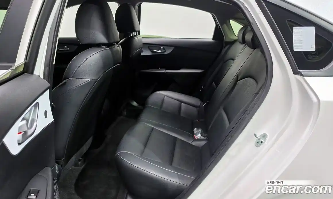 Kia K3 2022 1.6 Автомат в Москве № 929731, фото 12