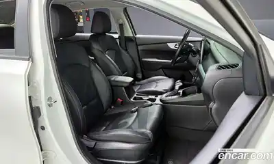 Kia K3 2022 1.6 Автомат в Москве № 929731, миниатюра 10