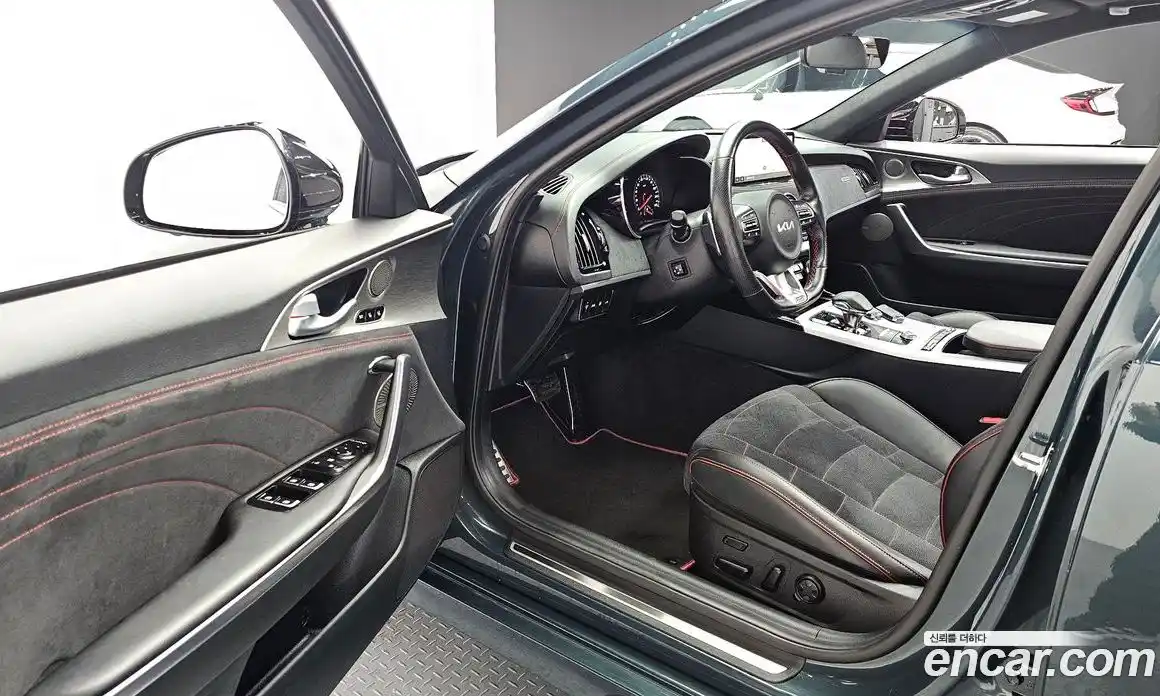 Kia Stinger 2021 3.3 Автомат в Москве № 929921, фото 11