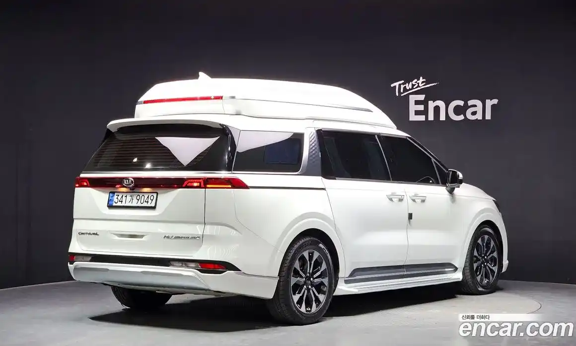 Kia Canival 2021 3.5 Автомат в Москве № 930003, фото 2