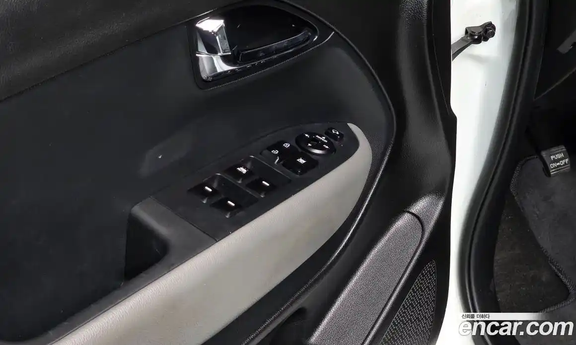 Kia Ray 2022 1.0 Автомат в Москве № 930081, фото 17