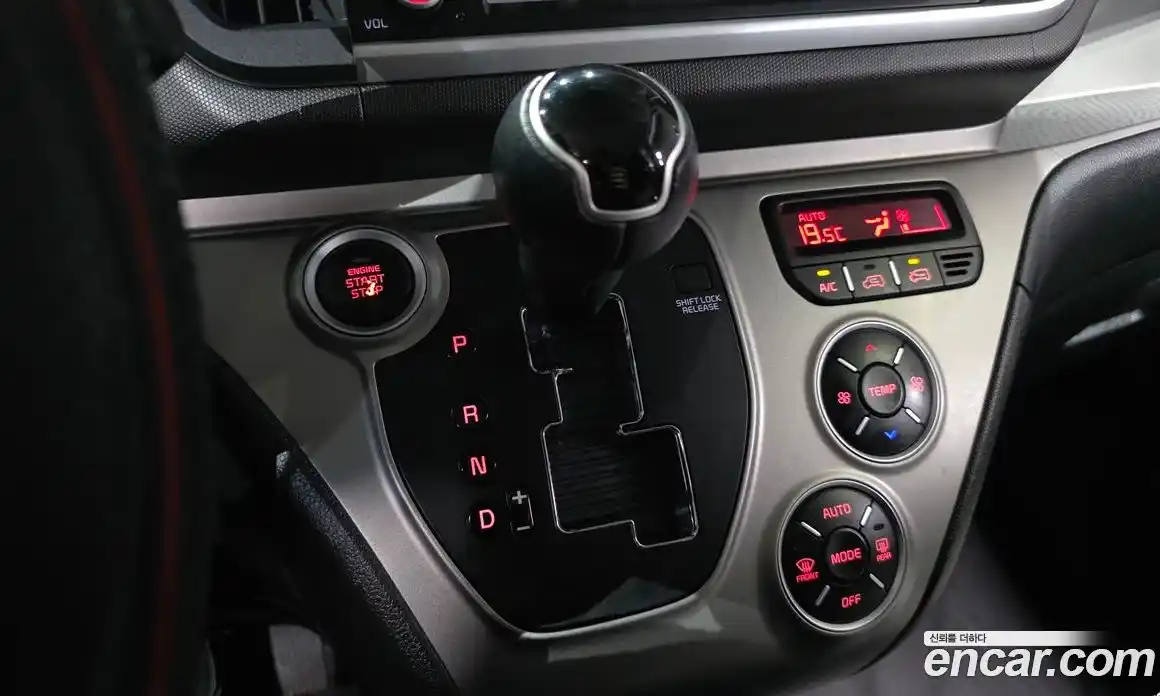 Kia Ray 2022 1.0 Автомат в Москве № 930081, фото 9