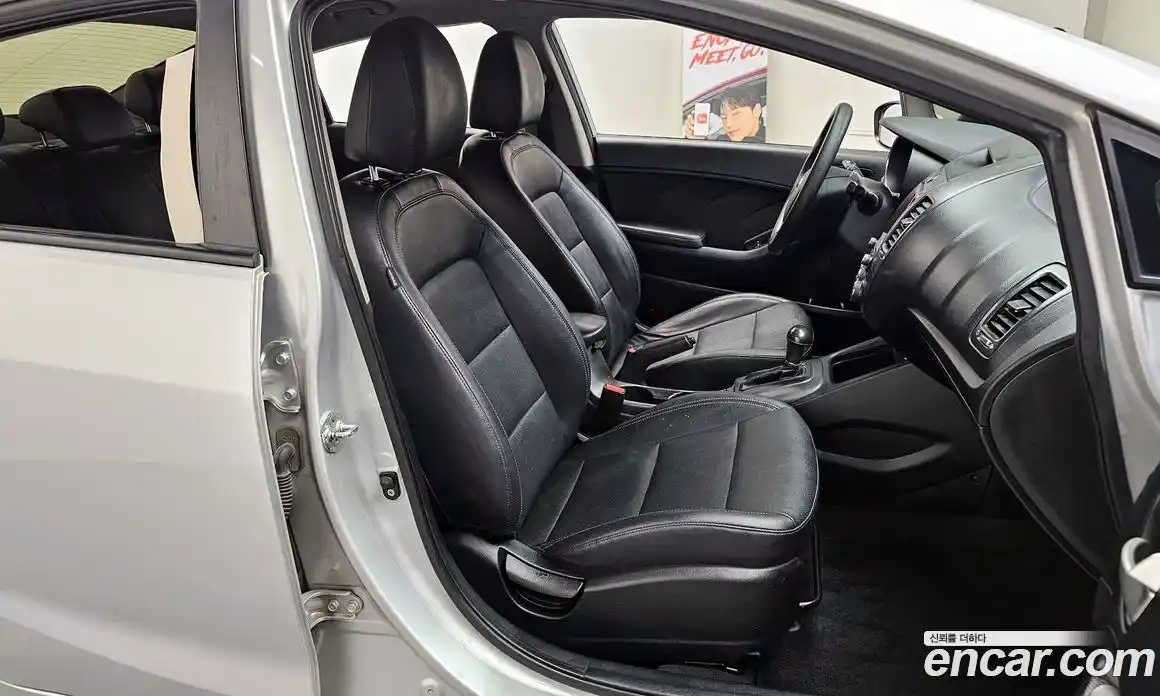 Kia K3 2015 1.6 Автомат в Москве № 930099, фото 12