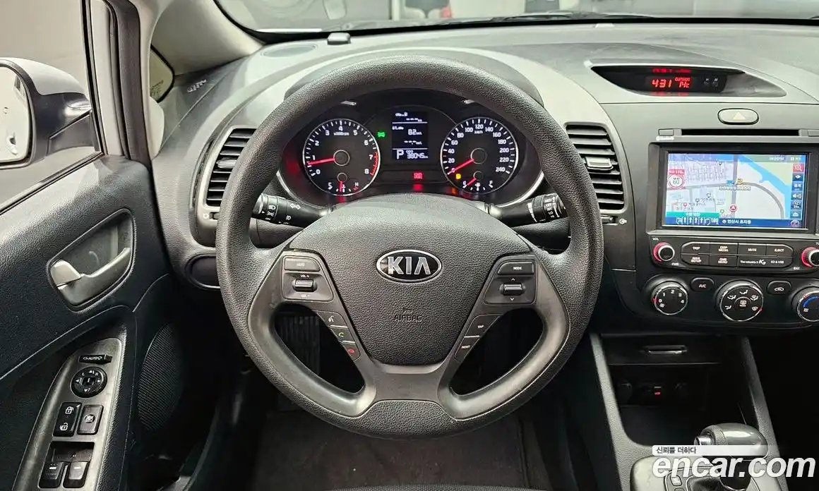 Kia K3 2015 1.6 Автомат в Москве № 930099, фото 13