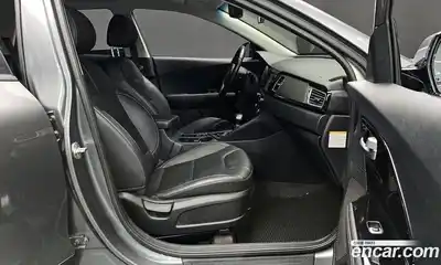 Kia Niro 2018 1.6 Автомат в Москве № 930185, миниатюра 11