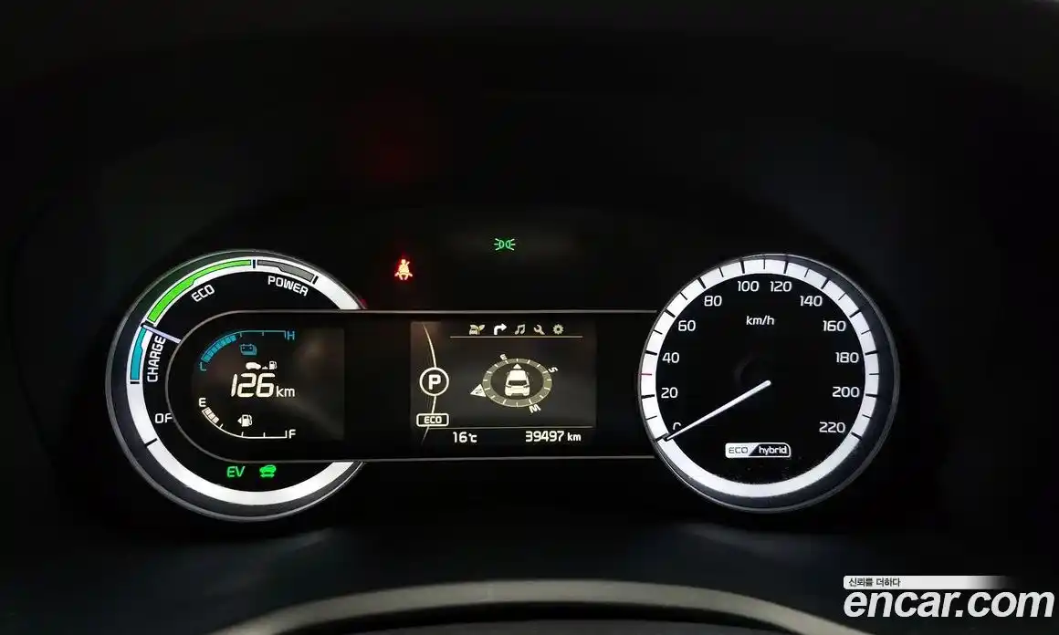 Kia Niro 2018 1.6 Автомат в Москве № 930185, фото 8