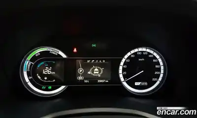 Kia Niro 2018 1.6 Автомат в Москве № 930185, миниатюра 8