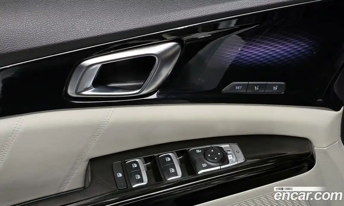 Kia Canival 2023 3.5 Автомат в Москве № 930205, фото 18