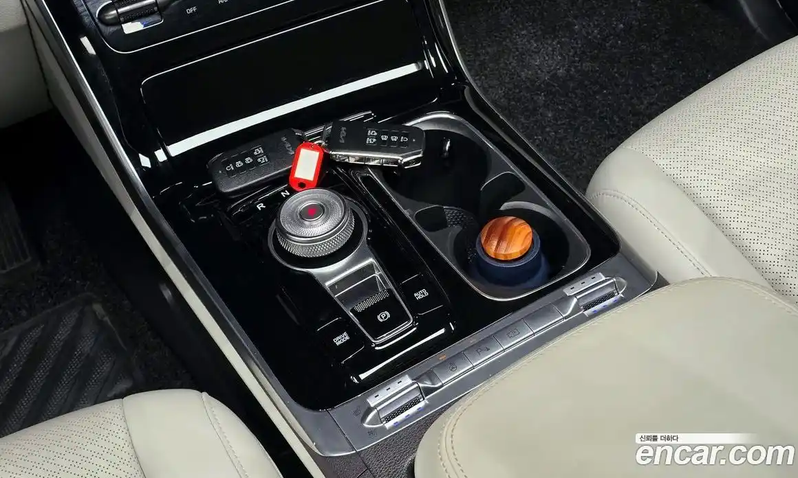 Kia Canival 2023 3.5 Автомат в Москве № 930205, фото 9