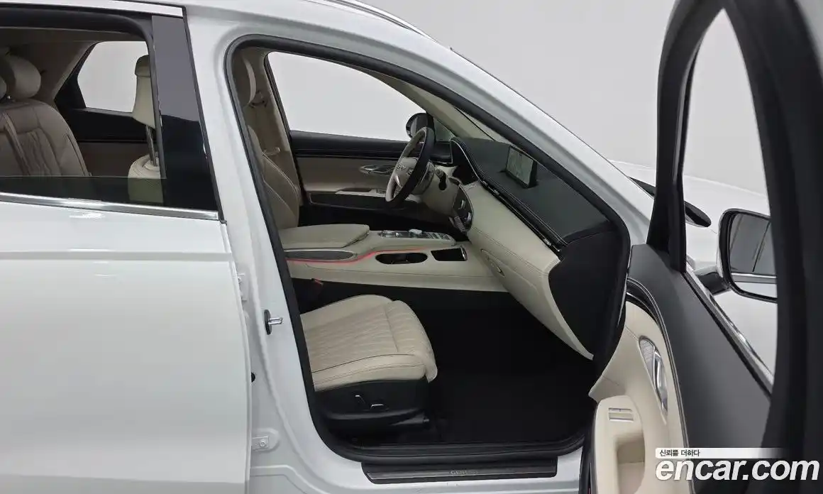 Genesis GV70 2024 2.5 Классический в Москве № 930360, фото 11