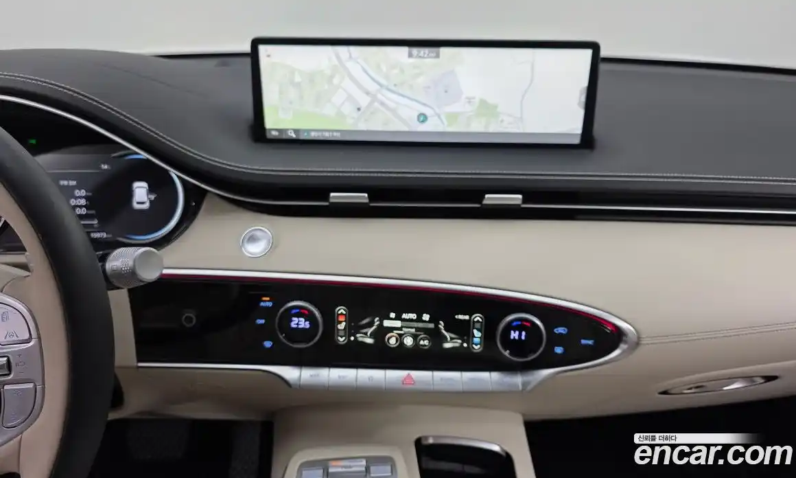 Genesis GV70 2024 2.5 Классический в Москве № 930360, фото 15