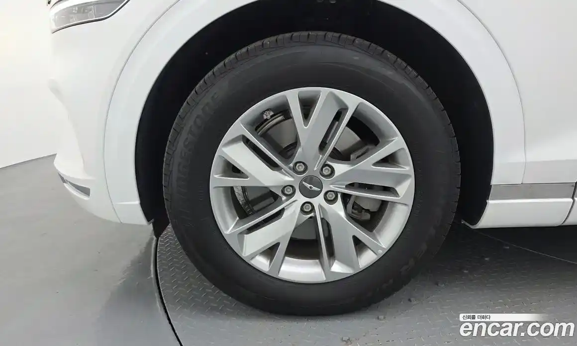 Genesis GV70 2024 2.5 Классический в Москве № 930360, фото 5