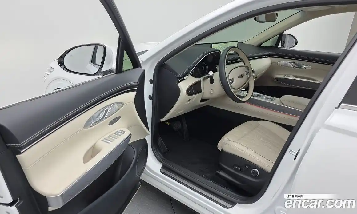 Genesis GV70 2024 2.5 Классический в Москве № 930360, фото 10