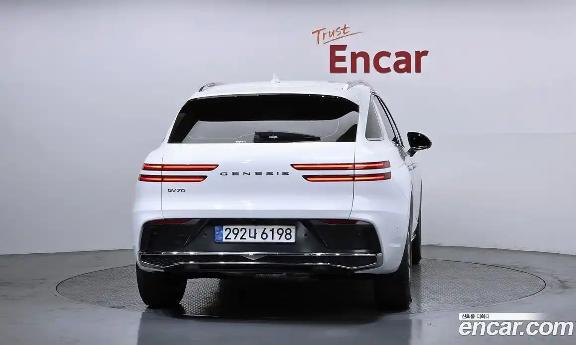 Genesis GV70 2024 2.5 Автомат в Москве № 930377, фото 4