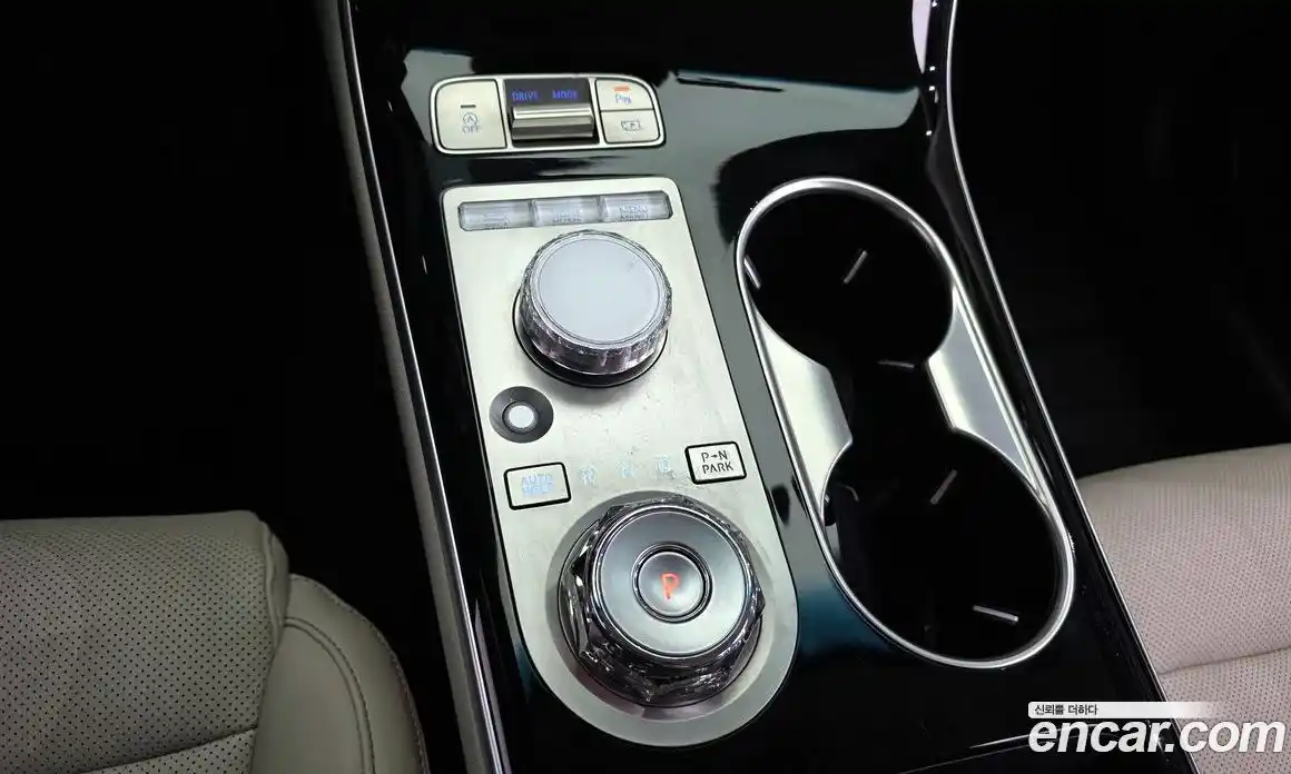 Genesis GV70 2024 2.5 Автомат в Москве № 930377, фото 9