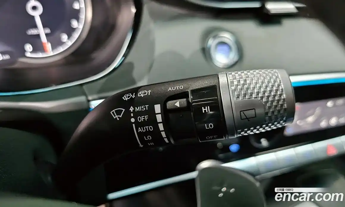 Genesis GV70 2023 2.5 Автомат в Москве № 930410, фото 16