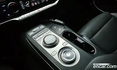 Genesis GV70 2023 2.5 Автомат в Москве № 930410, миниатюра 9