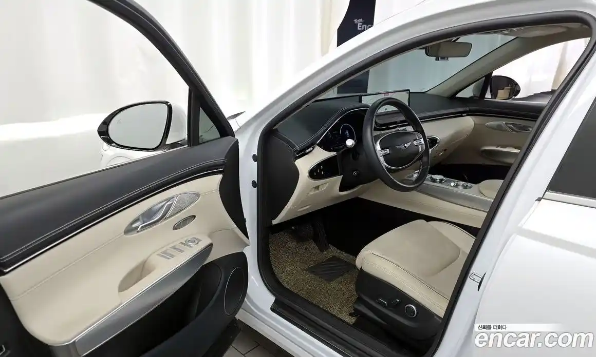 Genesis GV70 2021 2.5 Автомат в Москве № 930587, фото 10