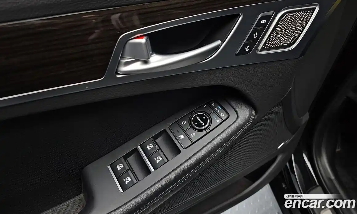 Genesis G80 2017 3.3 Автомат в Москве № 930640, фото 16