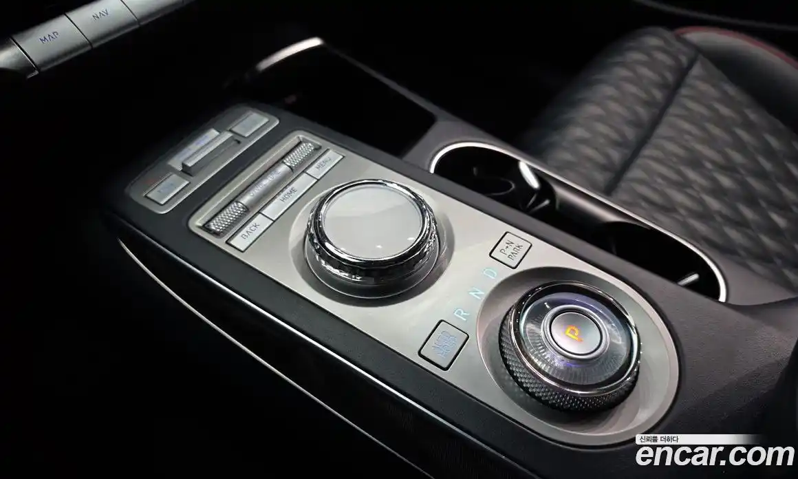 Genesis GV70 2021 2.5 Автомат в Москве № 930740, фото 9