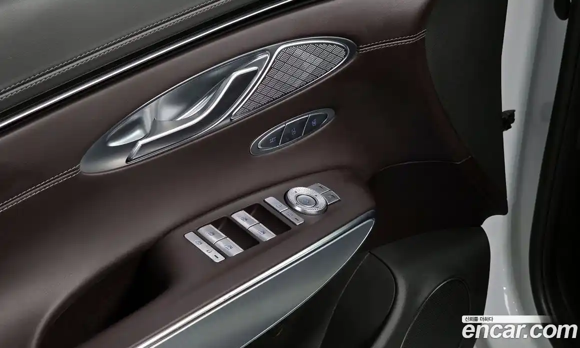 Genesis GV70 2021 2.5 Автомат в Москве № 930806, фото 17