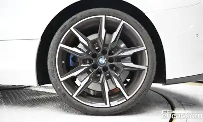 BMW 8-Series 2024 4.4 Автомат в Москве № 930905, миниатюра 5