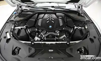 BMW 8-Series 2024 4.4 Автомат в Москве № 930905, миниатюра 6